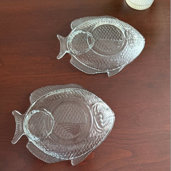 Glass Fish Snack Plates - Set of 2 - Used - Picture 2 of 3